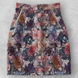 H&M Geometric Floral Print Pencil Skirt Size US 6 - Chic & Unique